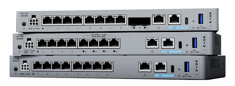Cisco Secure Firewall 1210 – widok urządzenia